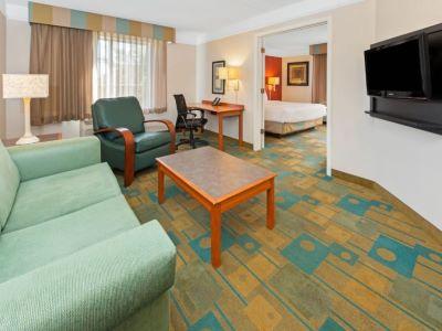 La Quinta By Wyndham Usf Hotel Tampa