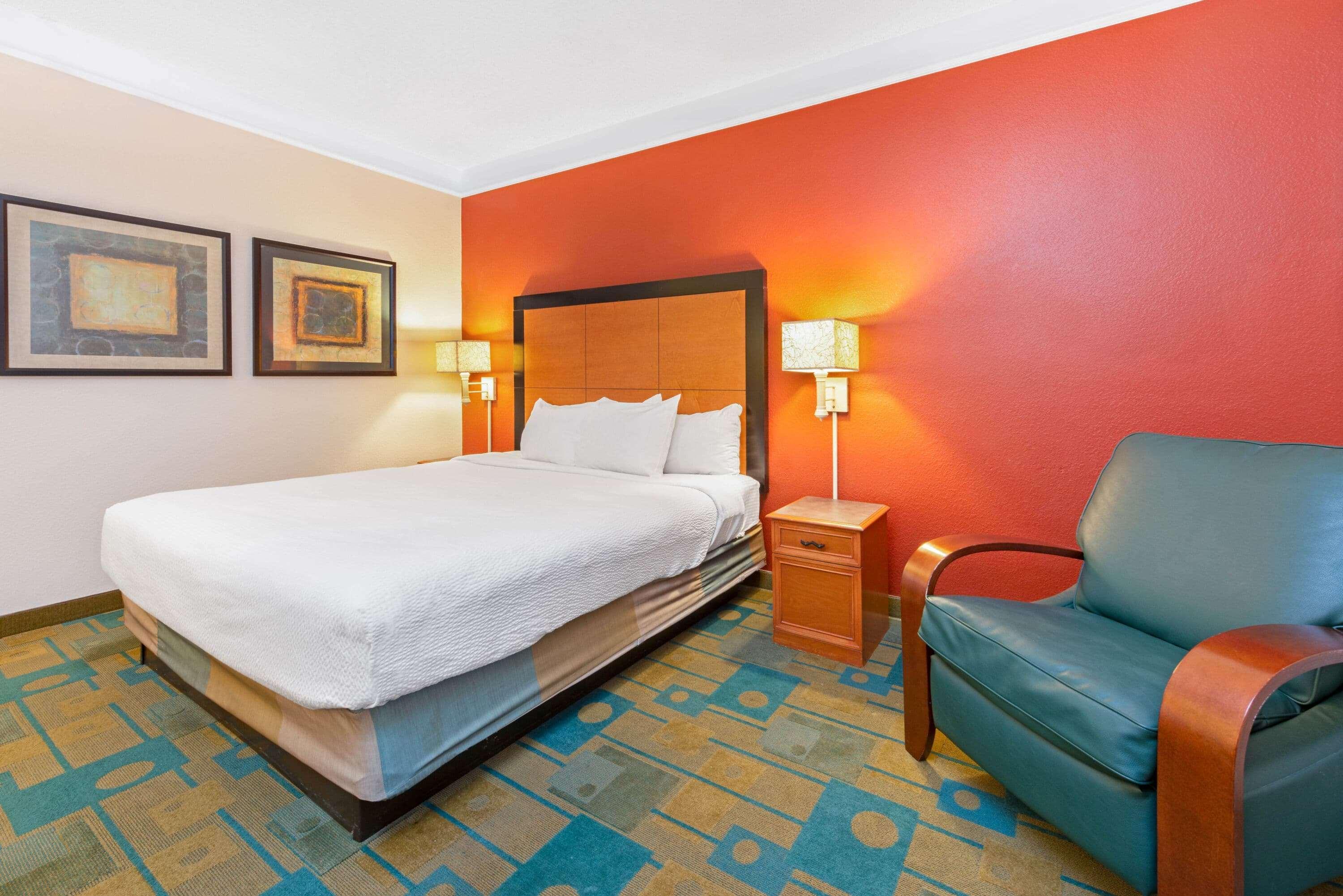 La Quinta By Wyndham Usf Hotel